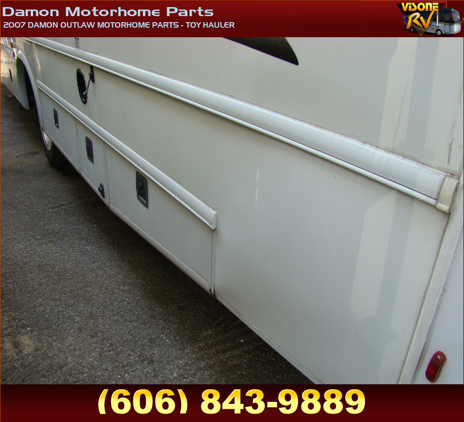 RV Exterior Body Panels 2007 DAMON OUTLAW MOTORHOME PARTS TOY HAULER